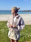 IR 02-41E - Hanami jakke - Beige - Påfugl - strikkepakke thumbnail