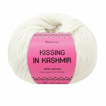 Kissing in Kasmir